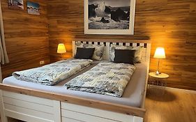 Appartement 1 mit Küche und neuem Bad, frisch saniert